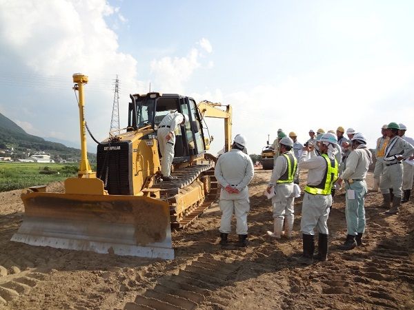 Chúc mừng các bạn đơn vận hành máy xây dựng ra tư cách lưu trú!